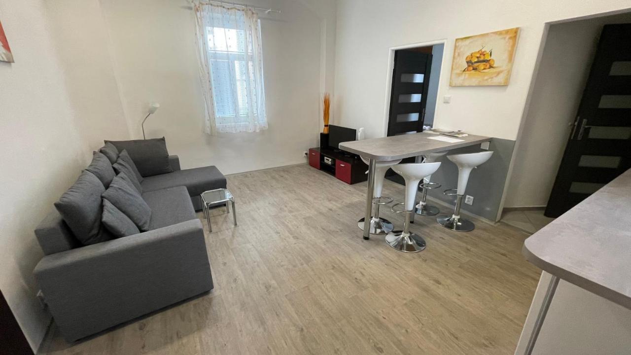 Apartmán U Bývalé pošty Decin Exteriér fotografie